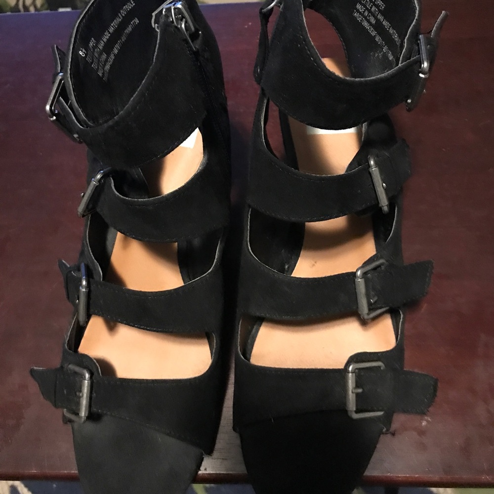 DV by Dolce Vita black ankle sandals size 8.5